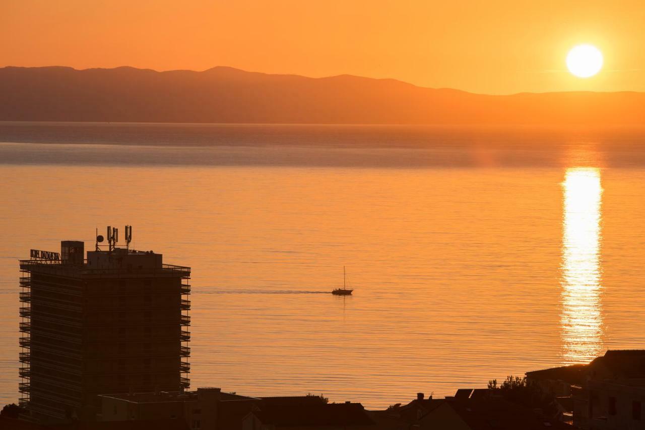 Amari Seaview *